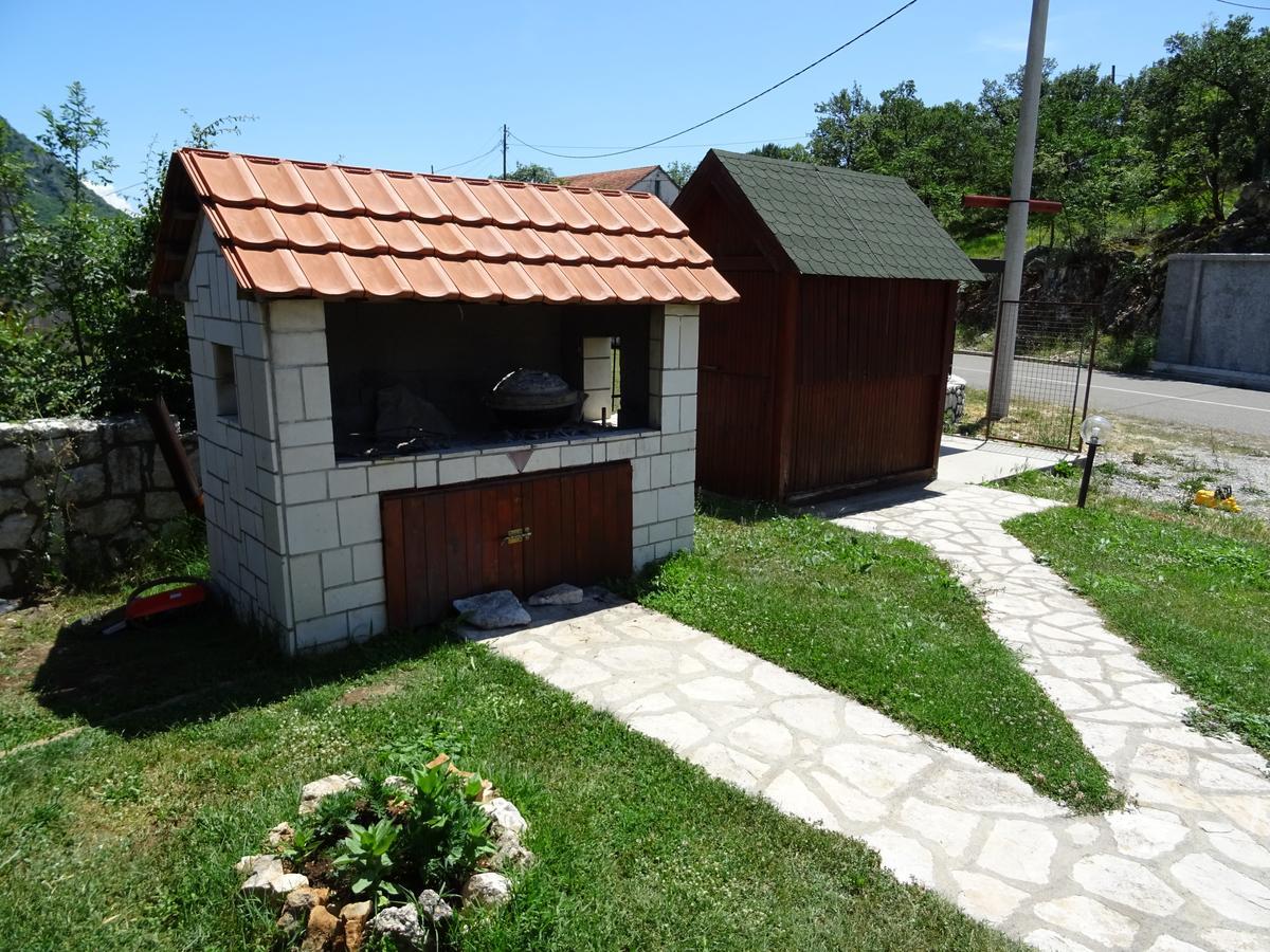 Apartmani Vinici Danilovgrad エクステリア 写真