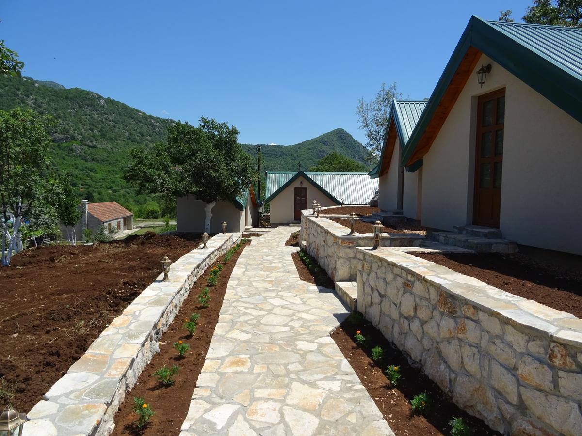 Apartmani Vinici Danilovgrad エクステリア 写真